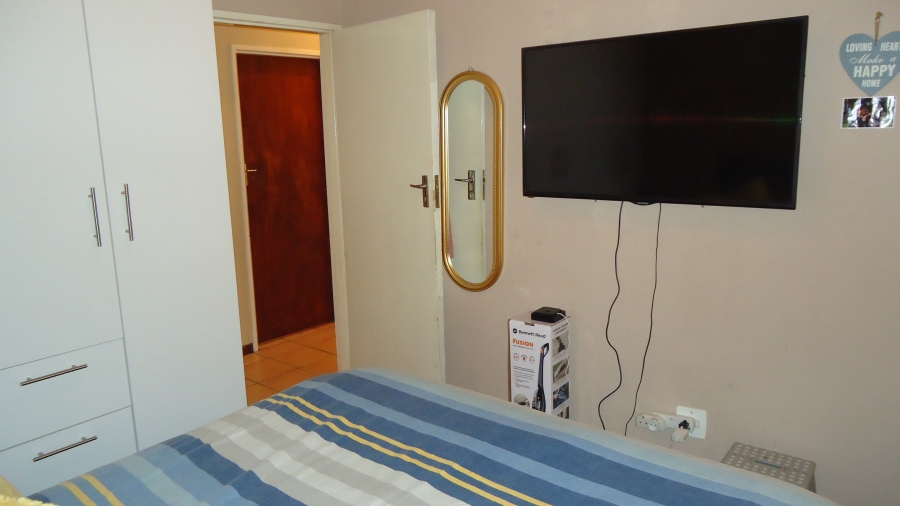 3 Bedroom Property for Sale in New Macassar Western Cape